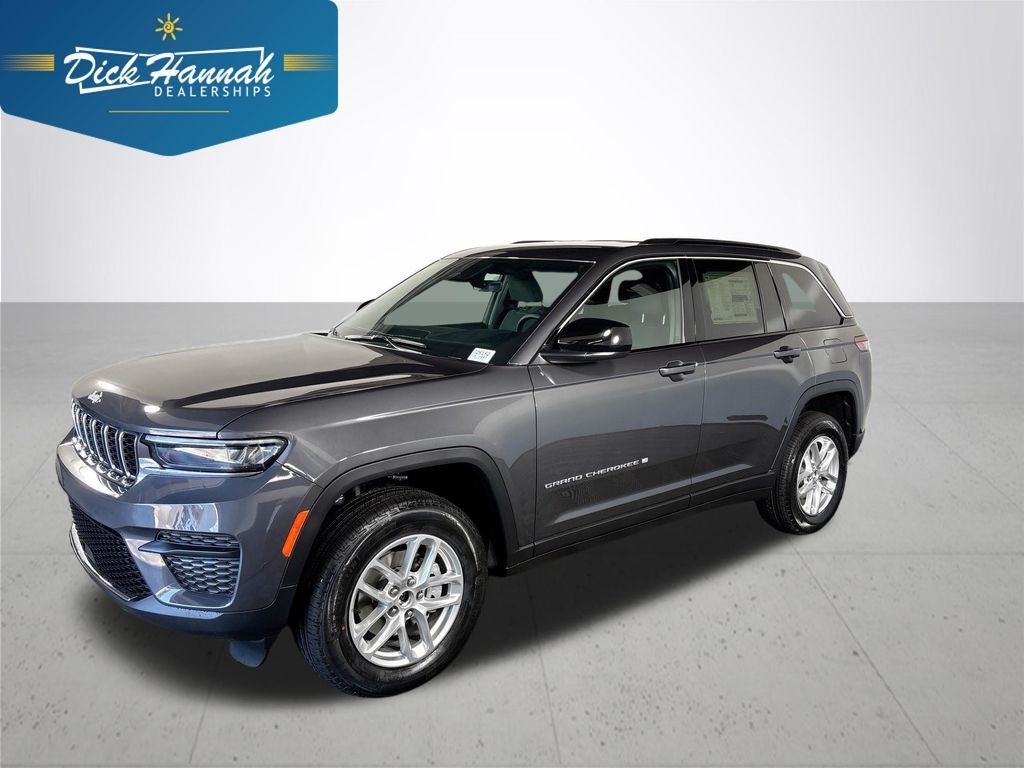 2026 Jeep Grand Cherokee Laredo 4x4's photo
