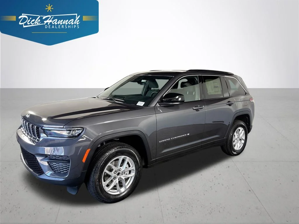 2026 Jeep Grand Cherokee Laredo 4x4's photo