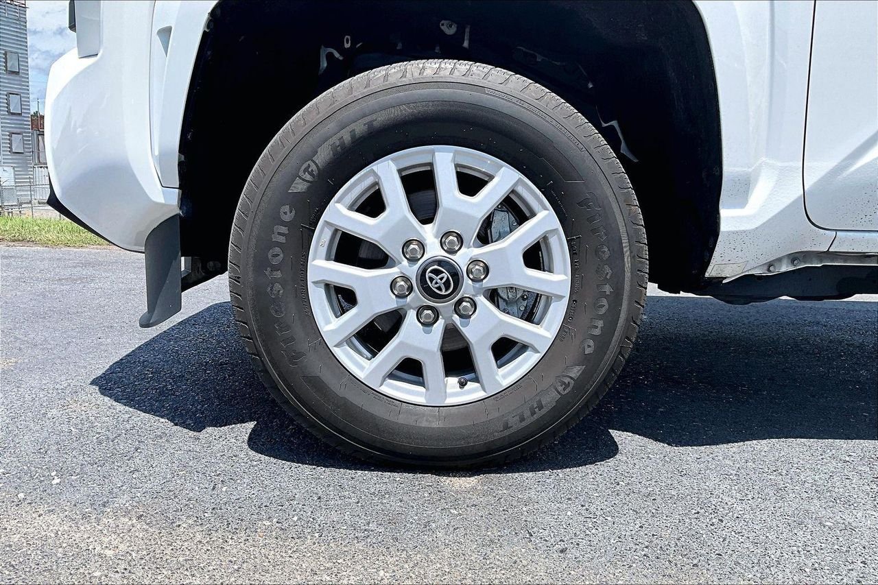 Used 2025 Ice Cap Toyota SR5 image 2