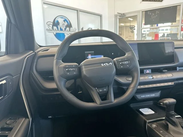 New 2027 Frost Blue / Black Roof Kia X-Line S image 13
