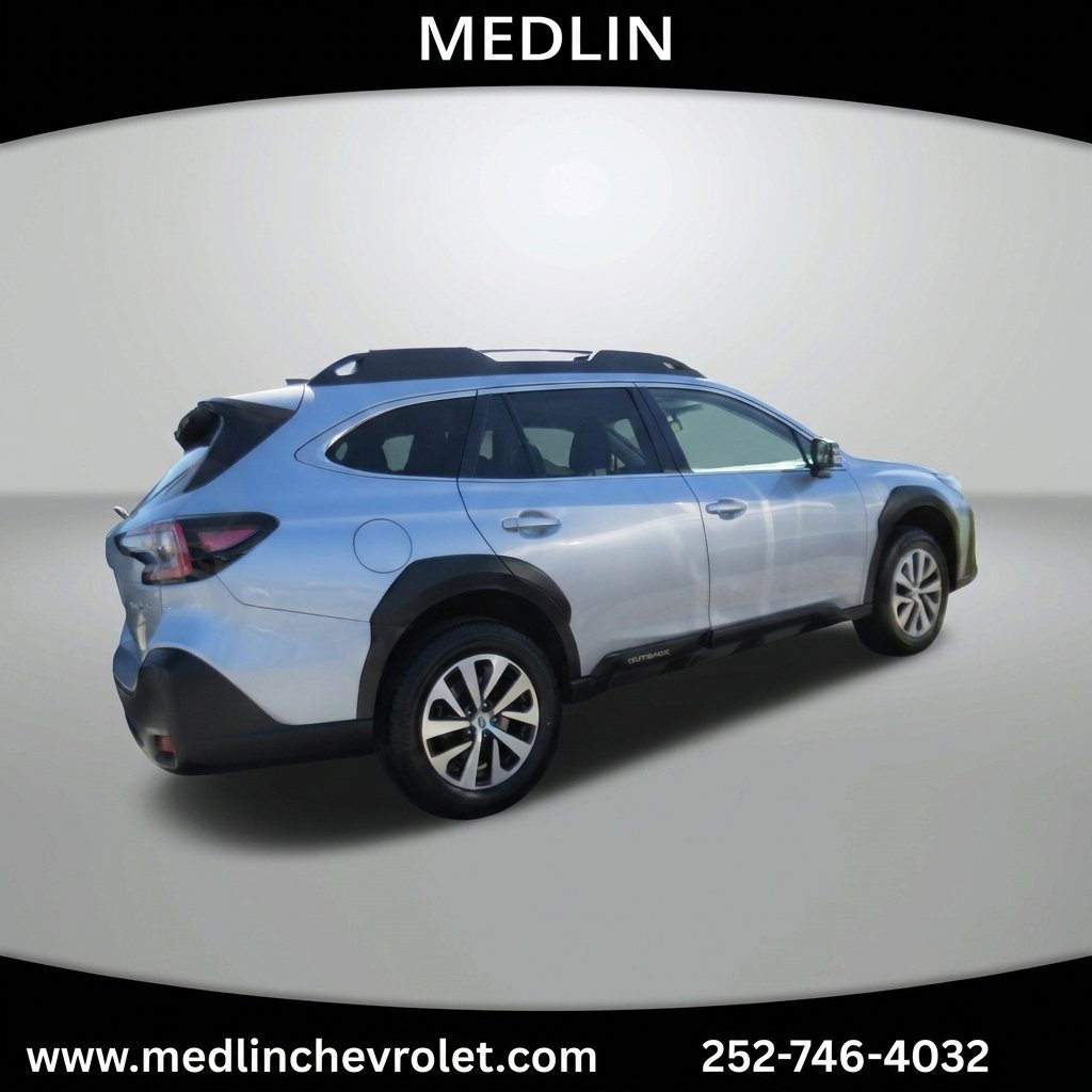 Used 2023 Ice Silver Metallic Subaru Premium image 8