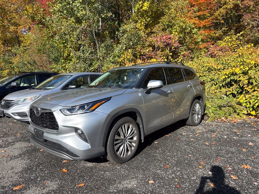 2023 Toyota Highlander Platinum