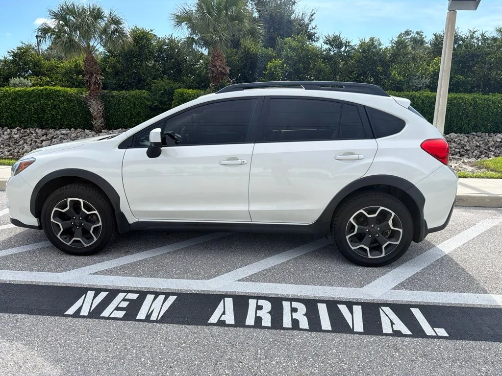 Used 2014 Satin White Pearl Subaru 2.0i Limited image 2