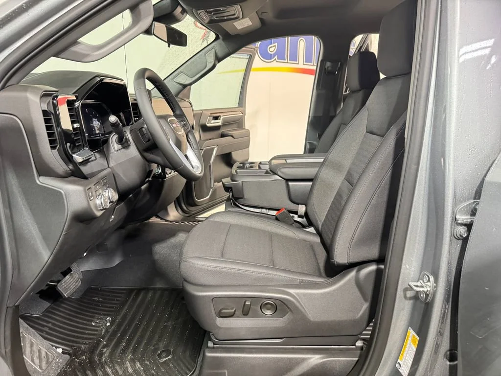 New 2026 Sterling Metallic GMC Elevation image 10