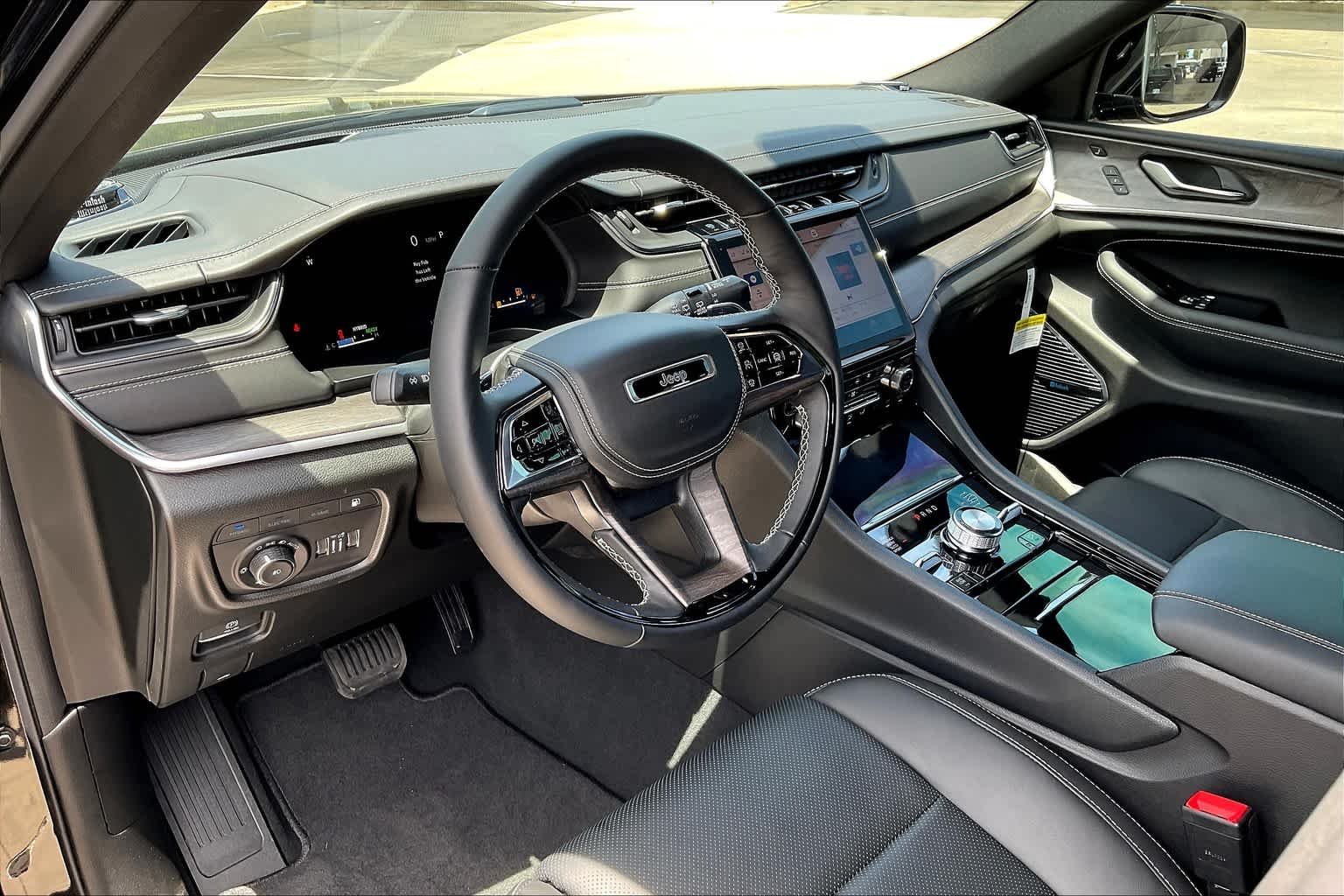2023 Jeep Grand Cherokee Overland 4xe - Photo 8