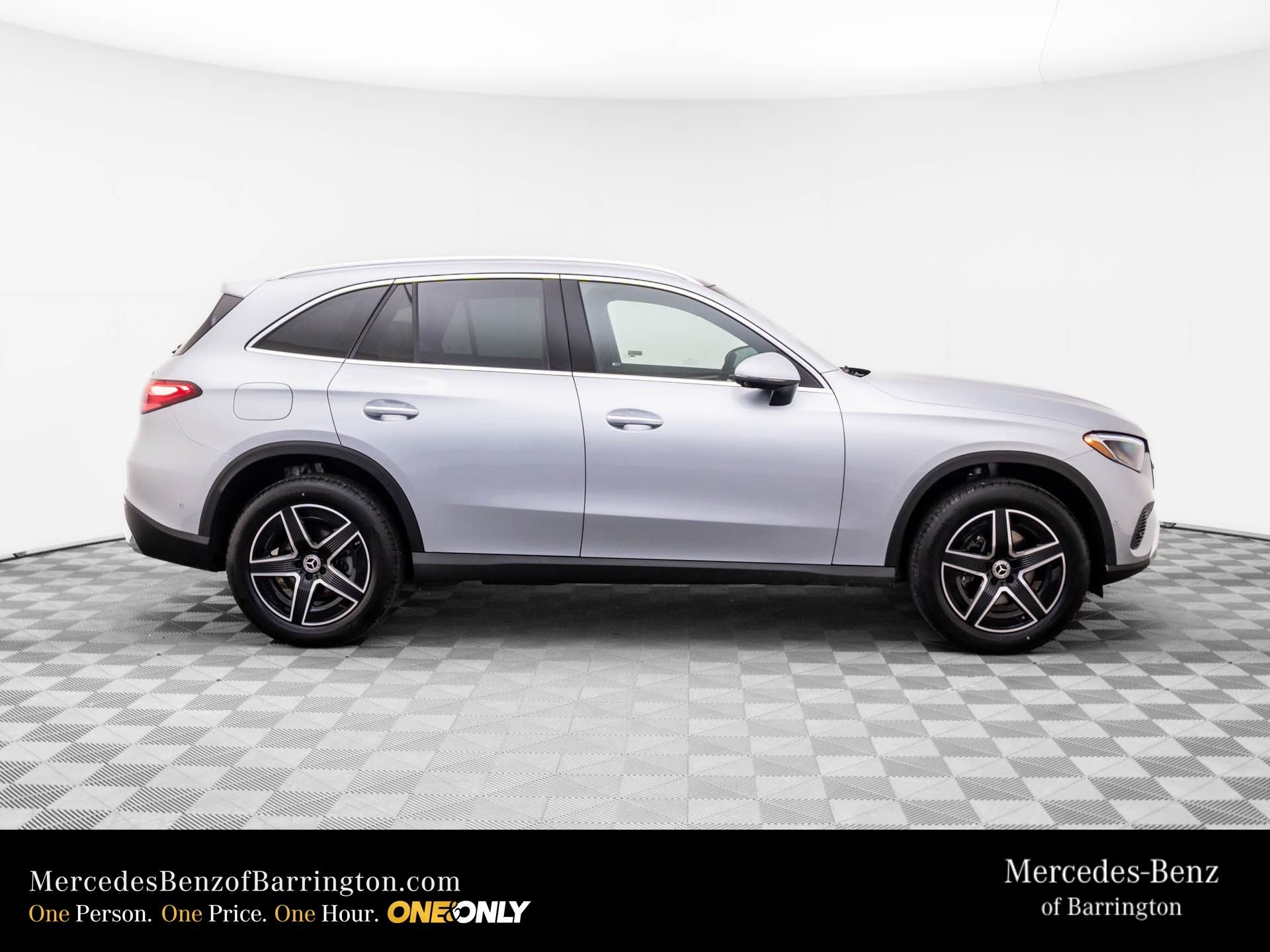 New 2026 Cirrus Silver Metallic Mercedes-Benz GLC 300 image 7