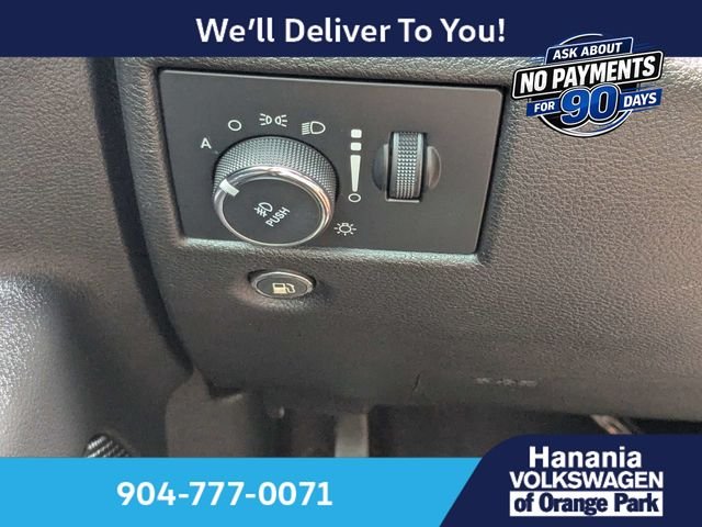 Used 2018 Black Jeep Altitude image 25