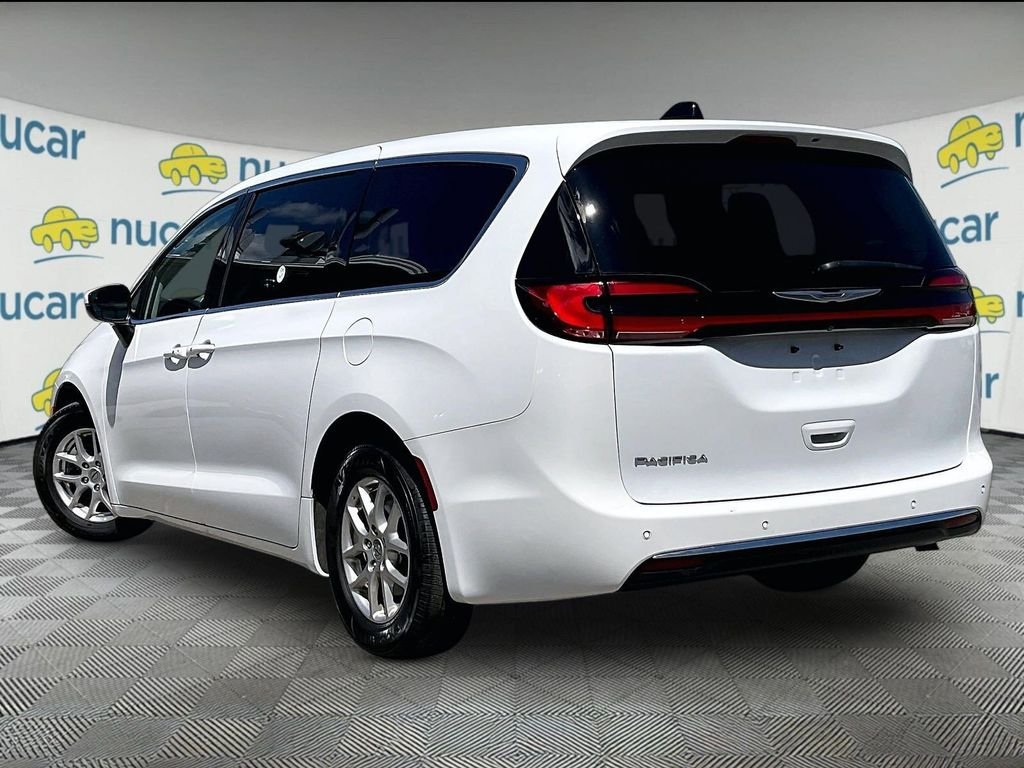 Used 2023 White Chrysler Touring L image 4