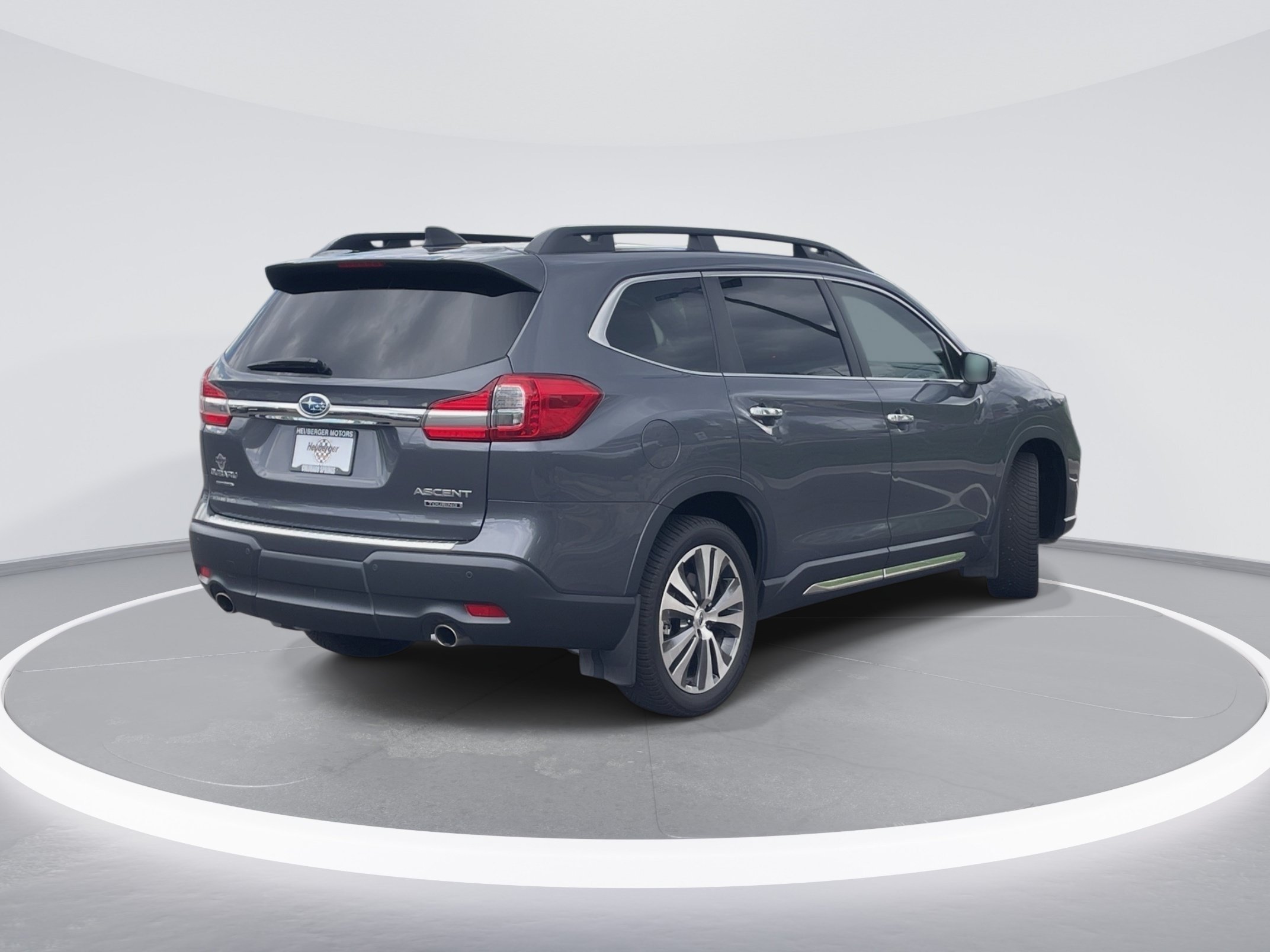 Used 2022 Magnetite Gray Metallic Subaru Touring image 5