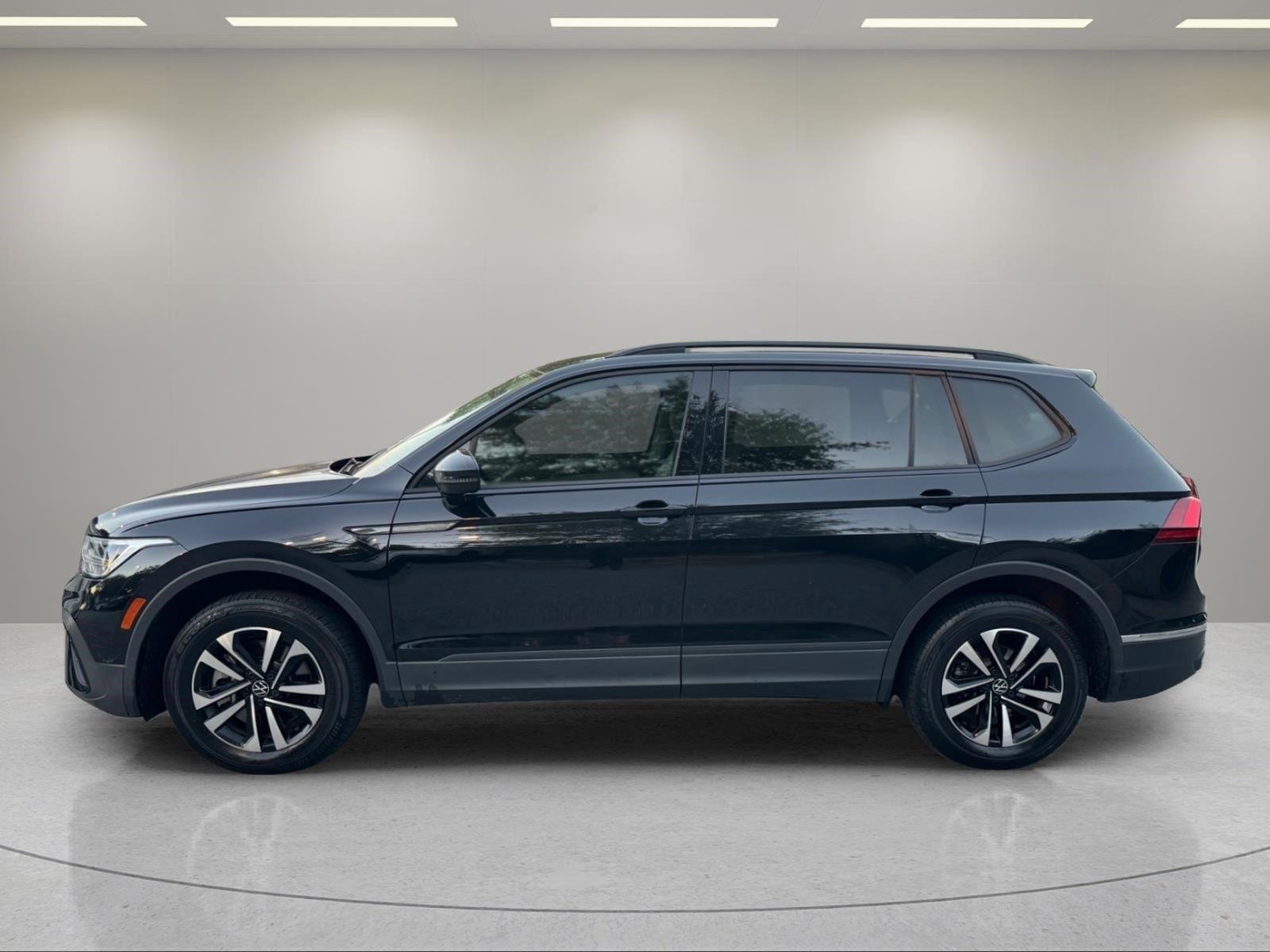 Used 2022 Deep Black Pearl Volkswagen S image 2