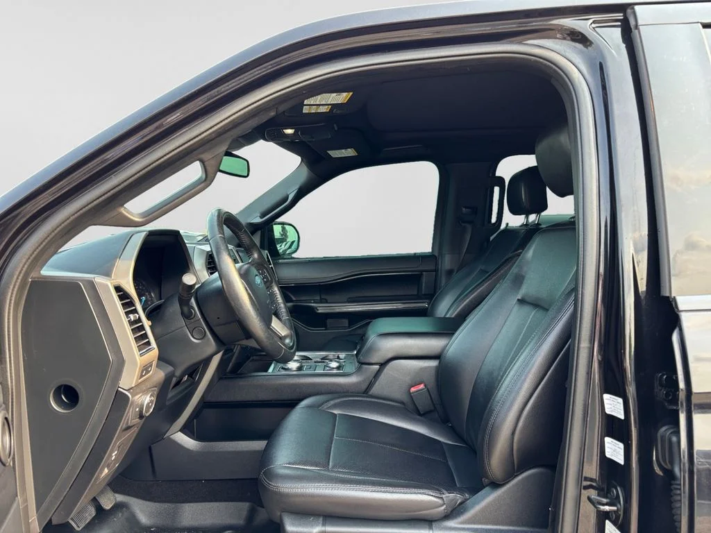 Used 2020 Black Ford XLT image 10