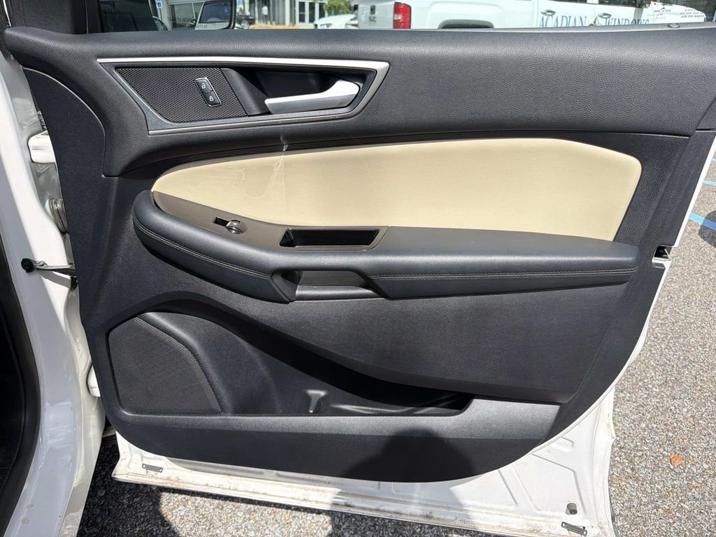 Used 2019 White Ford SEL image 13
