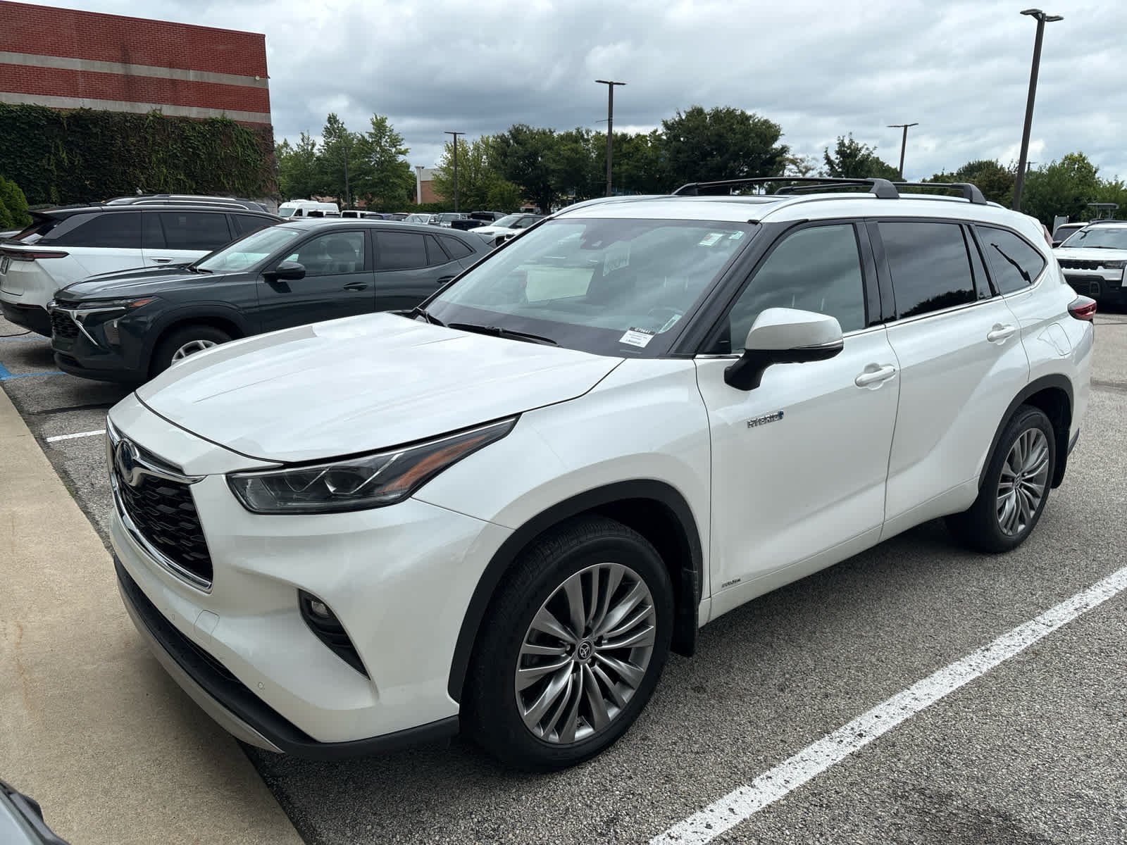 Used 2021 Blizzard Pearl Toyota Hybrid Platinum image 2