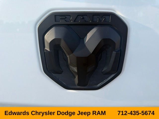 Used 2024 White Ram Big Horn/Lone Star image 13