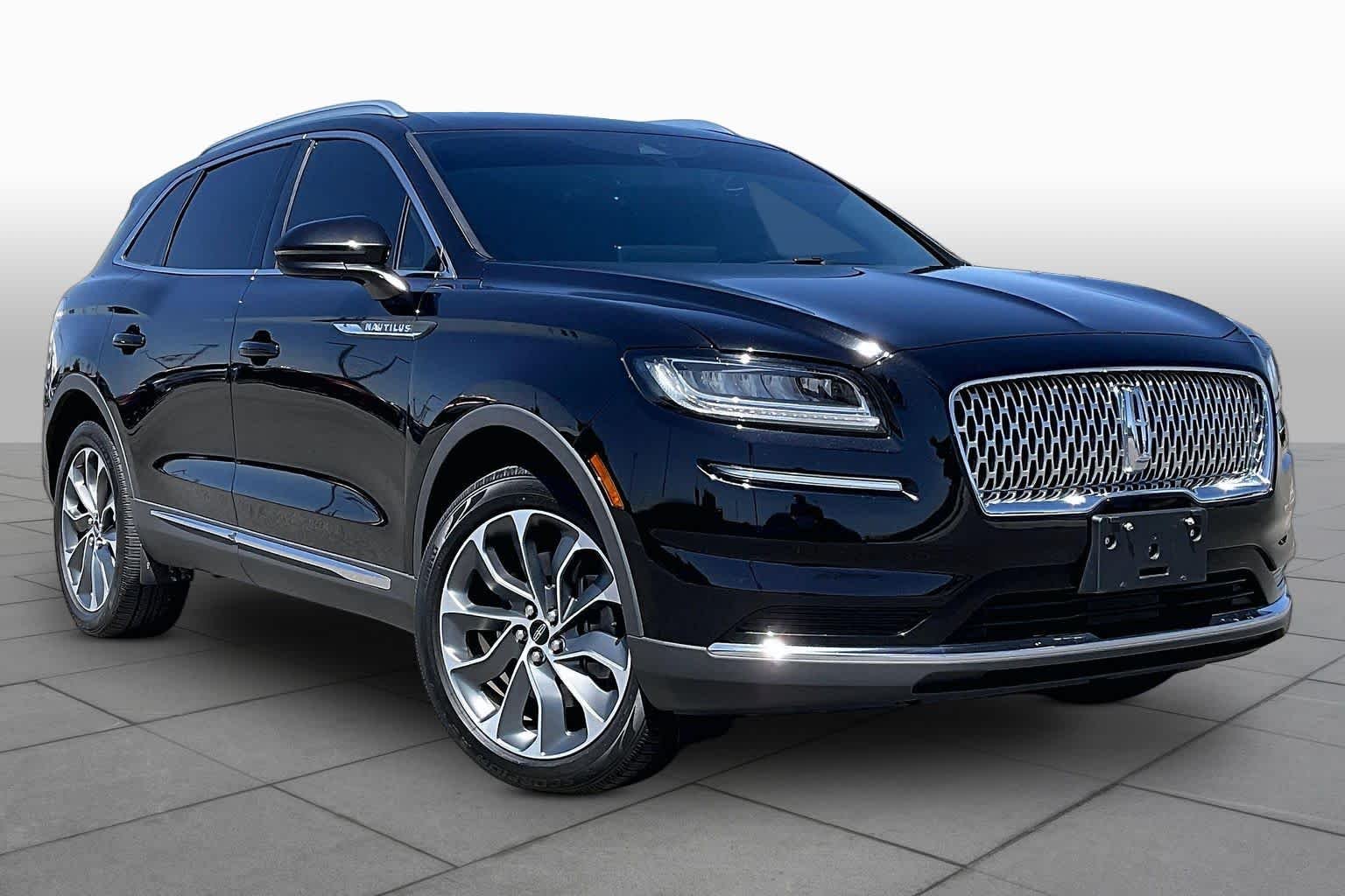 Used 2022 Infinite Black Metallic Clearcoat Lincoln Reserve image 3