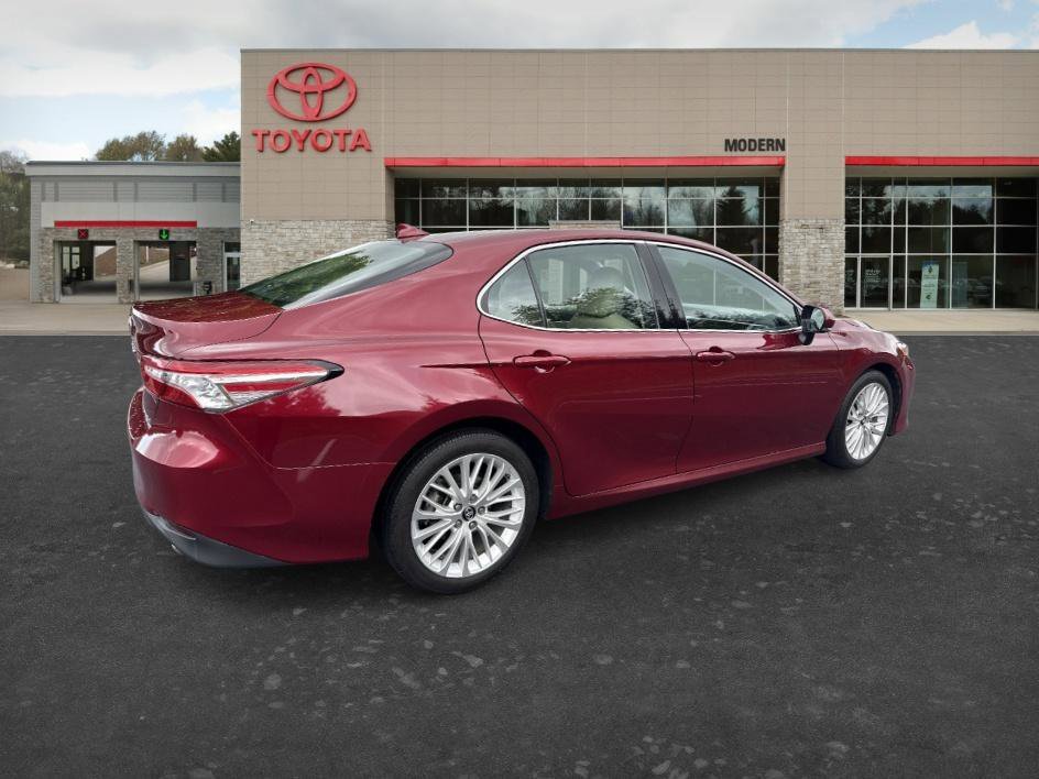 Used 2018 Ruby Flare Pearl Toyota XLE image 6