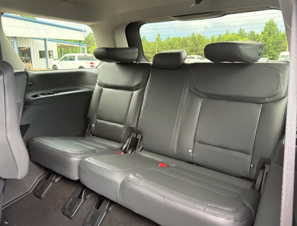 New 2027 Dark Matter Gray Metallic Ford Active image 13