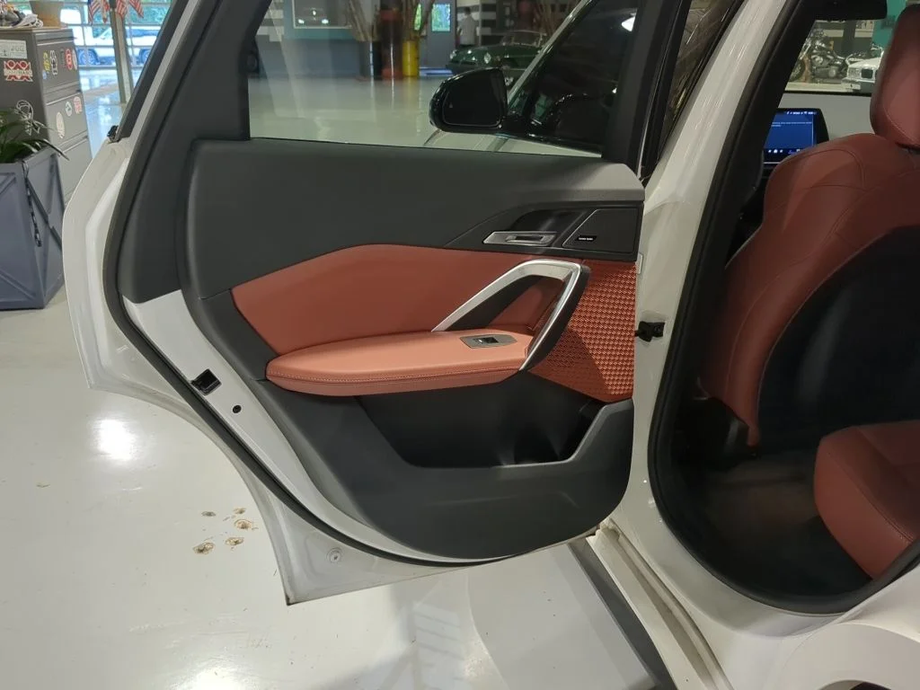 Used 2026 White BMW xDrive28i image 13