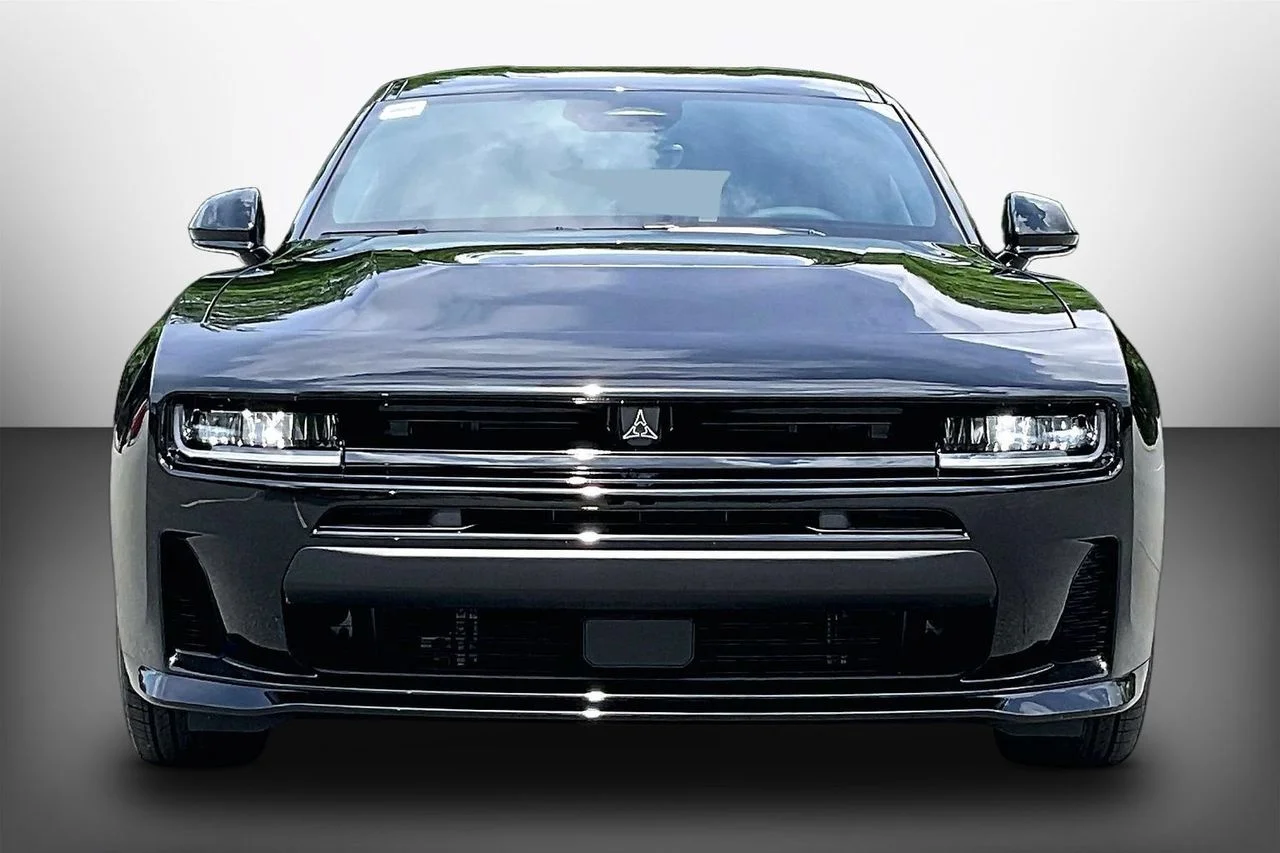 New 2026 Diamond Black Crystal Pearlcoat Dodge R/T image 3