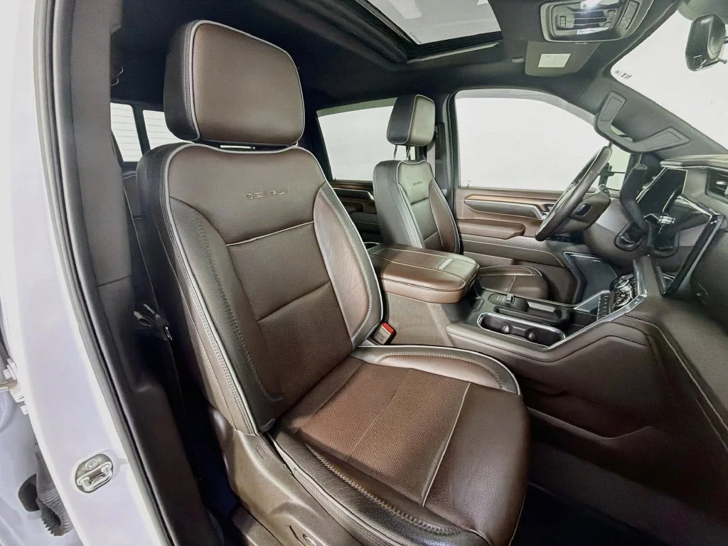 Used 2024 White Frost Tricoat GMC Denali image 26