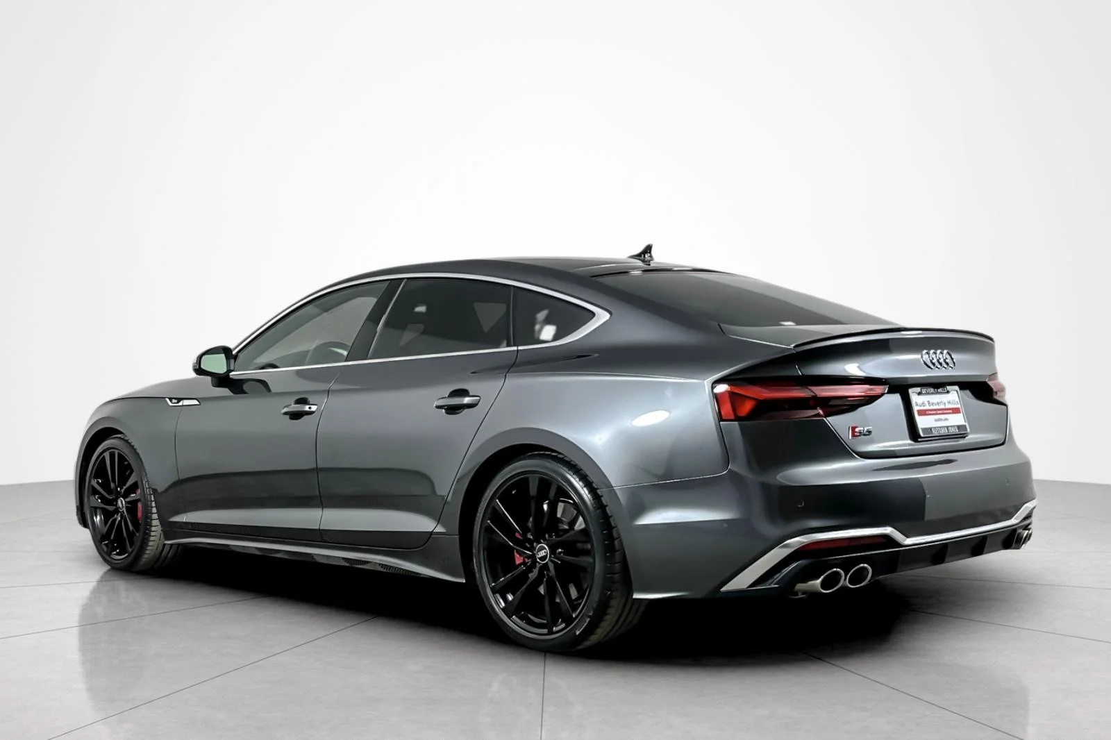 Used 2023 Daytona Gray Pearl Effect Audi Premium Plus 3.0 TFSI quattro image 3