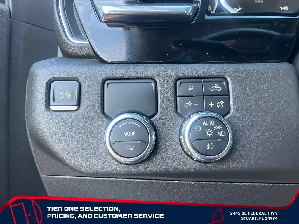 Used 2023 White Frost Tricoat GMC SLT image 19