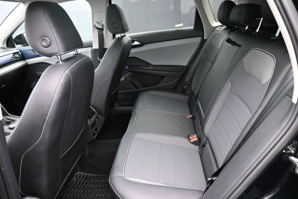 Used 2022 Black Volkswagen 1.5T SE image 12