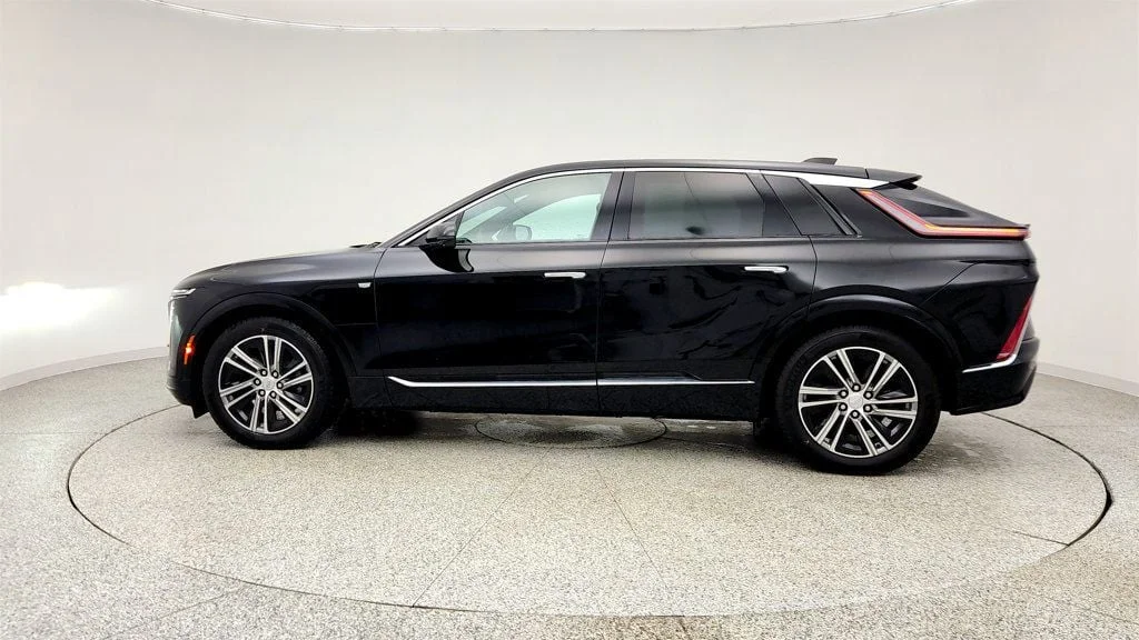 Used 2024 Stellar Black Metallic Cadillac 4dr Luxury 1 (1SC) image 8