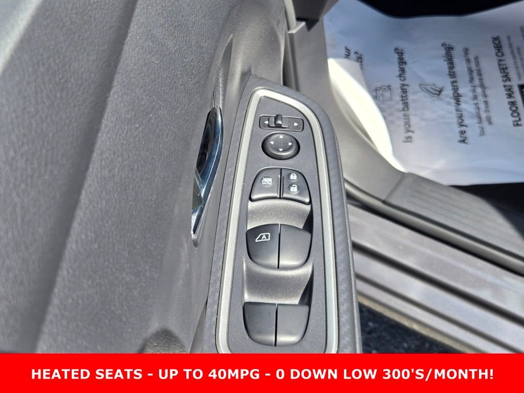 2025 Nissan Versa Sedan SR - Photo 27