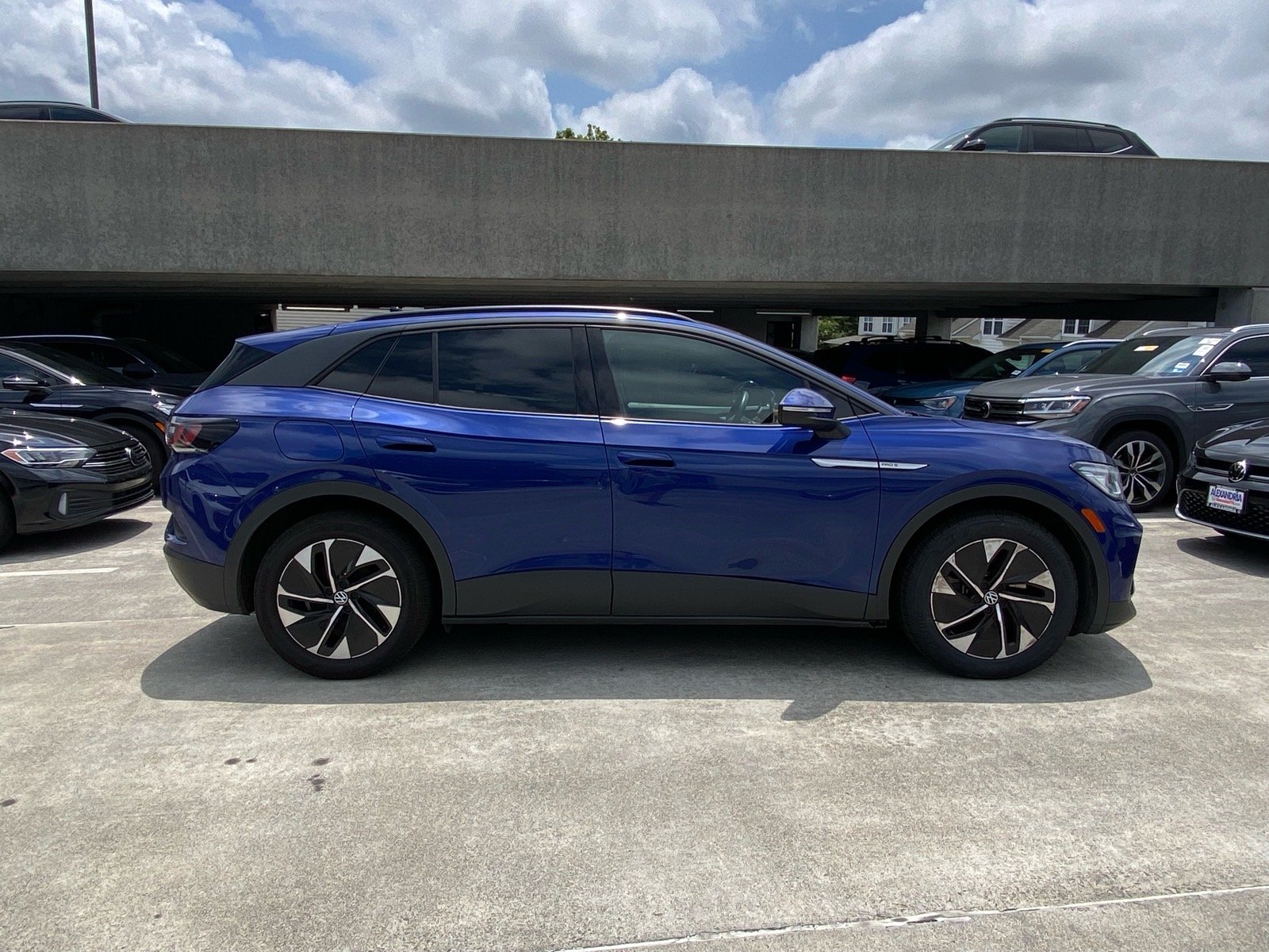 Used 2021 Volkswagen ID.4 PRO S with VIN WVGTMPE22MP042215 for sale in Alexandria, VA