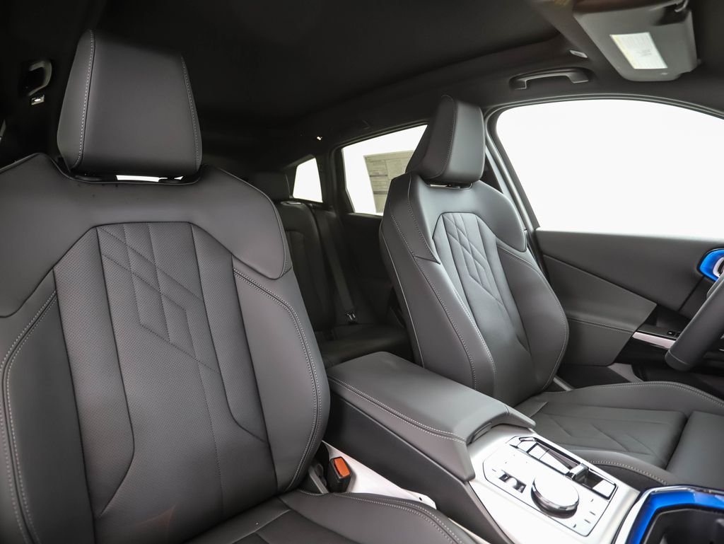 New 2026 Black Sapphire Metallic BMW 30 xDrive image 32
