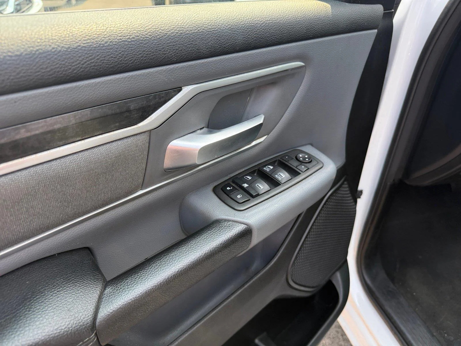 Used 2022 Bright White Clearcoat Ram Lone Star image 11