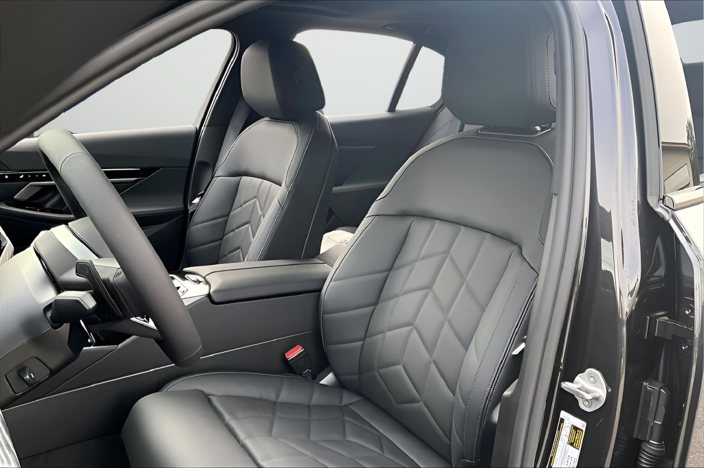 2026 BMW 5 Series 530i - Photo 10
