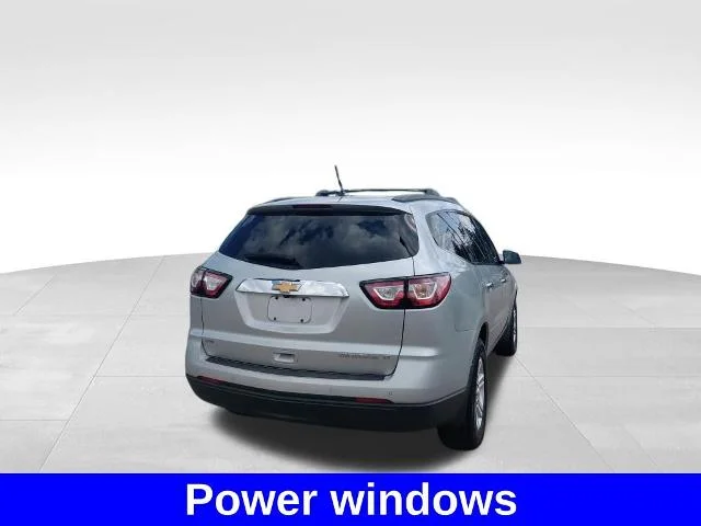Used 2014 Silver Ice Metallic Chevrolet  image 13