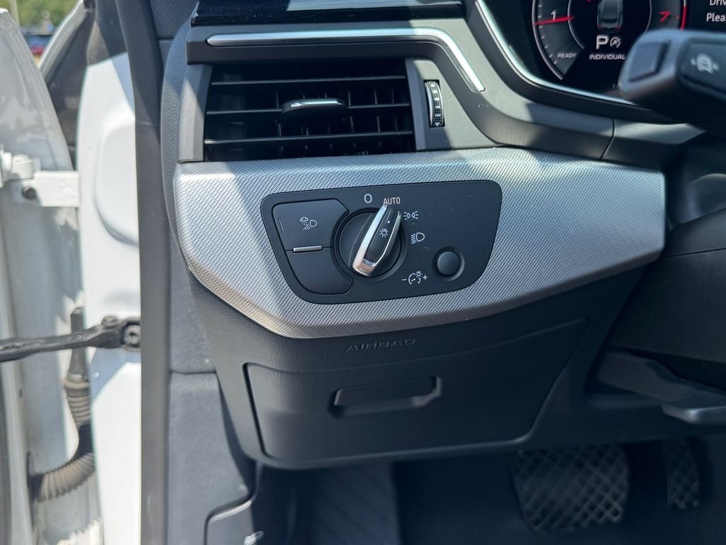 Used 2025  Audi 45 S line Premium image 23