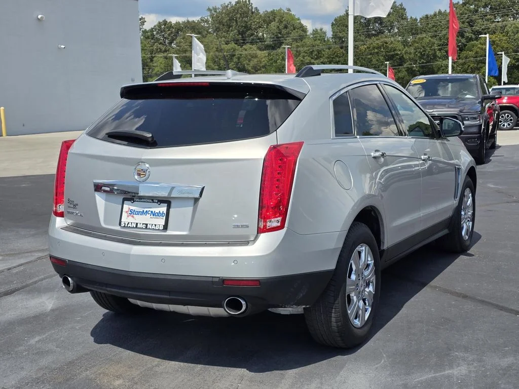 Used 2014 RADIANT SILVER METALLIC Cadillac Luxury Collection image 7