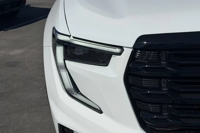 New 2026 Summit White GMC Elevation image 4