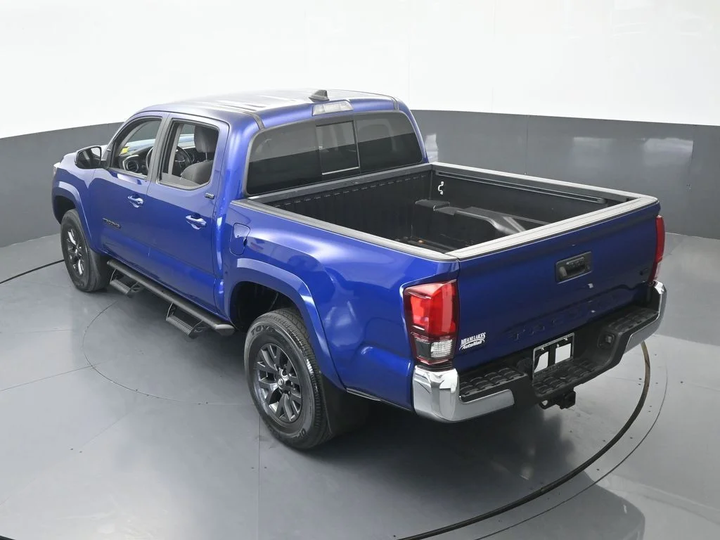 Used 2022 Blue Toyota SR5 image 44