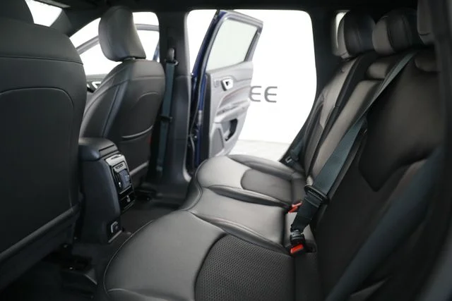 New 2026 Fathom Blue Pearl-Coat Exterior Paint Jeep Trailhawk image 20