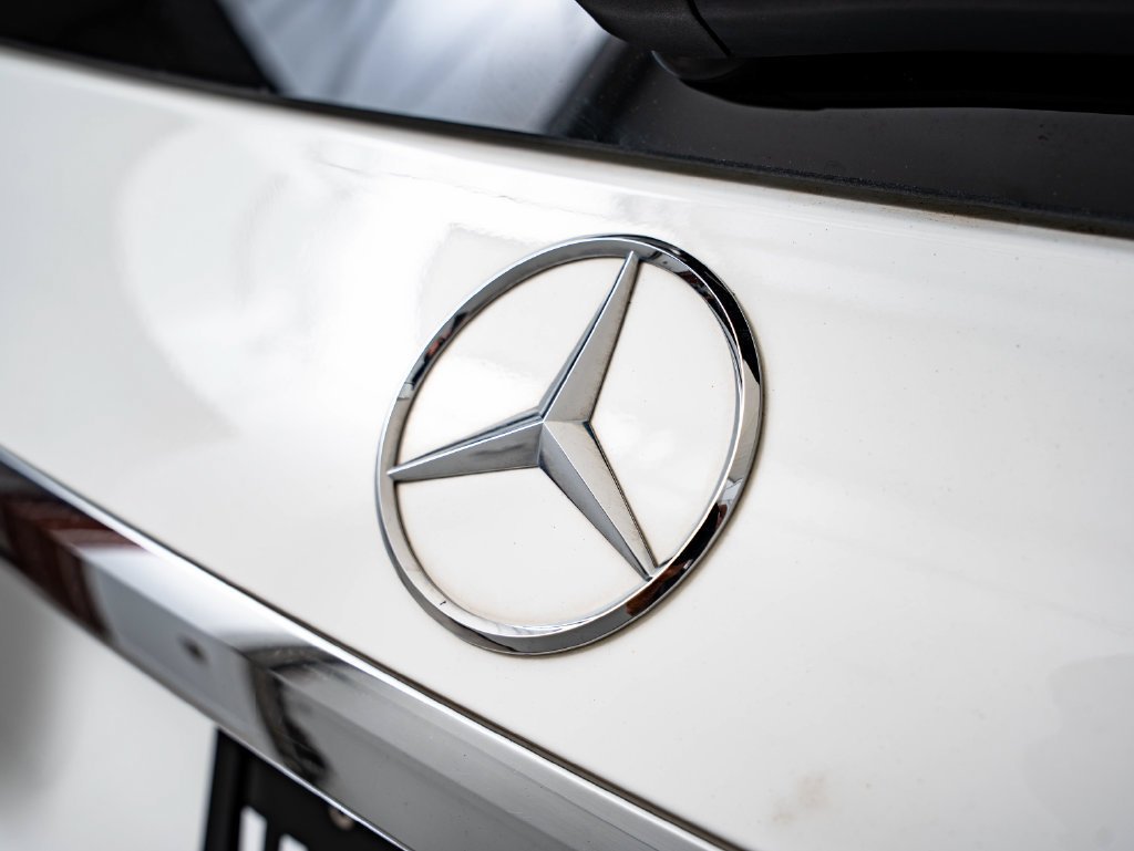 Certified Used 2023 Polar White Mercedes-Benz GLS 580 image 18