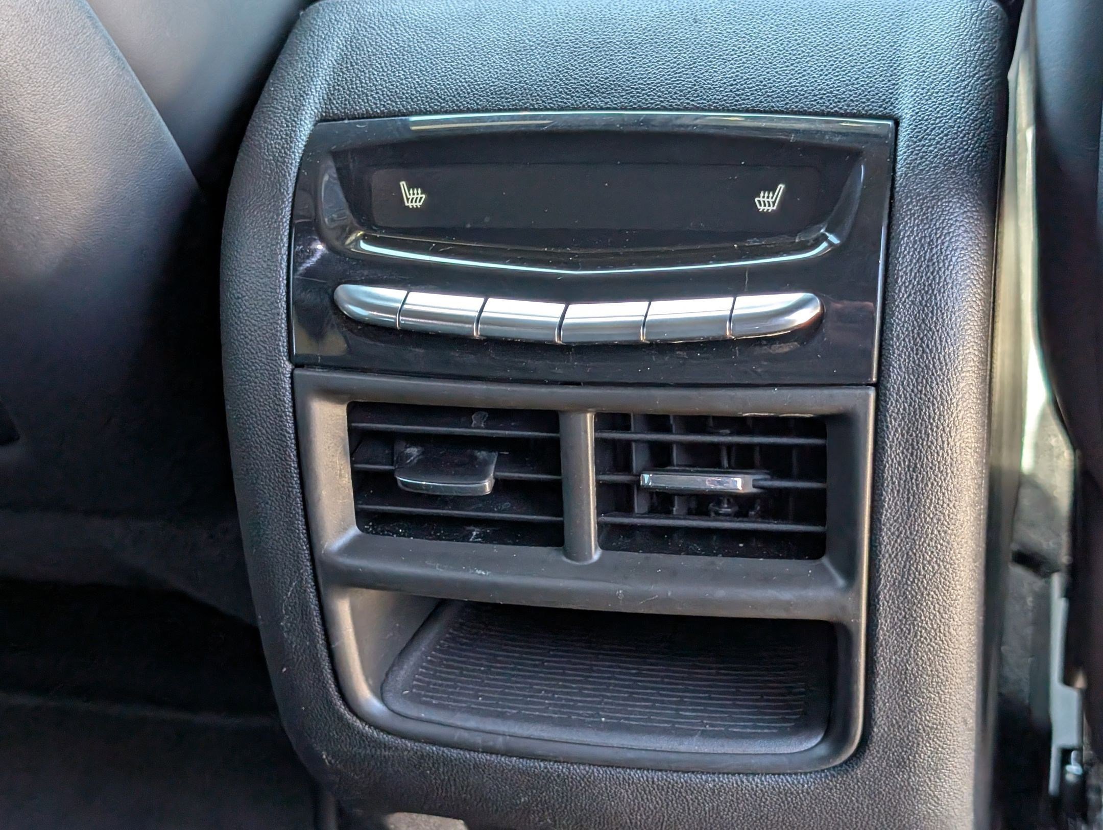 Used 2023 Argent Silver Metallic Cadillac Sport image 29