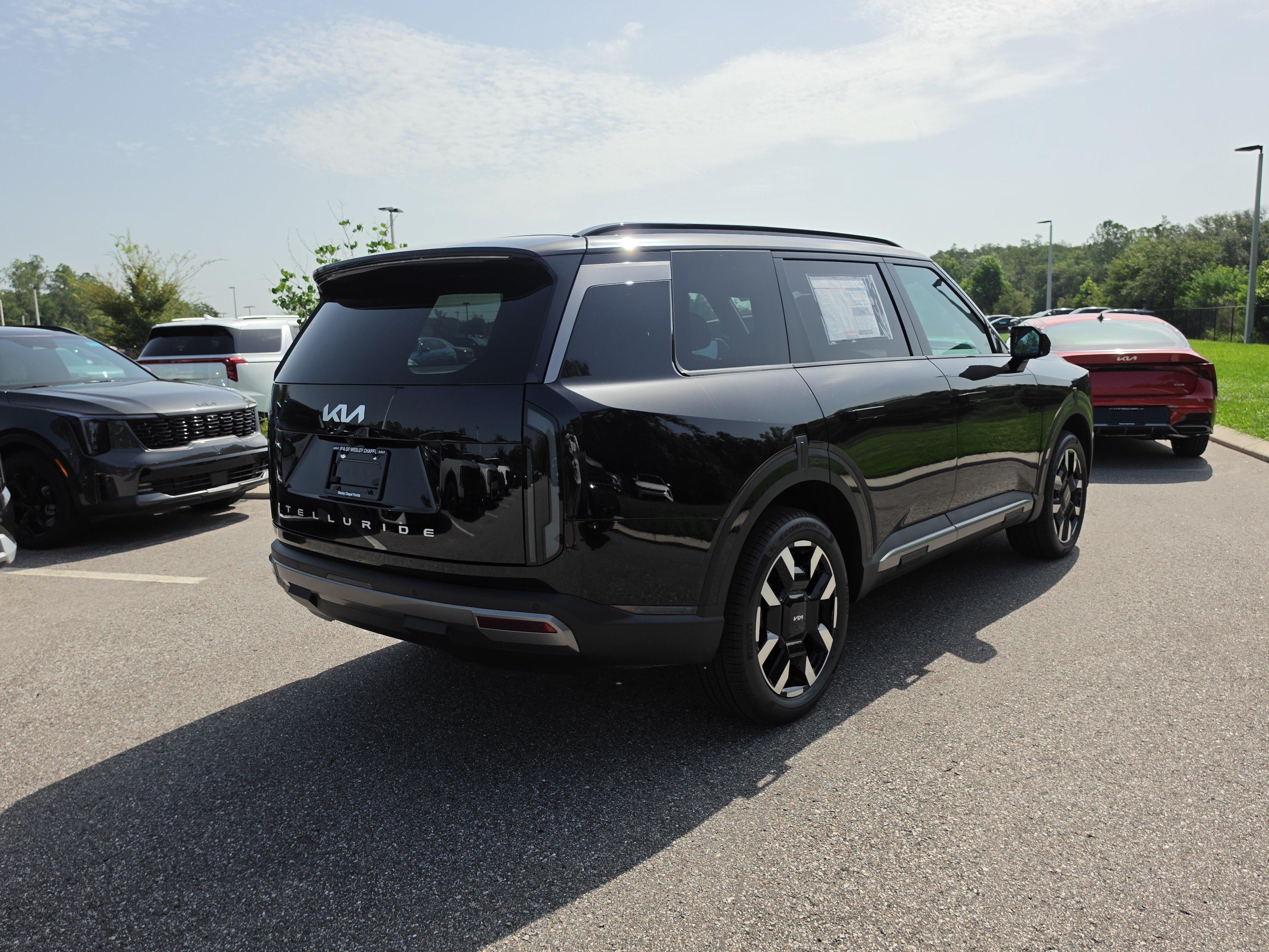 New 2027 Ebony Black Kia S image 8