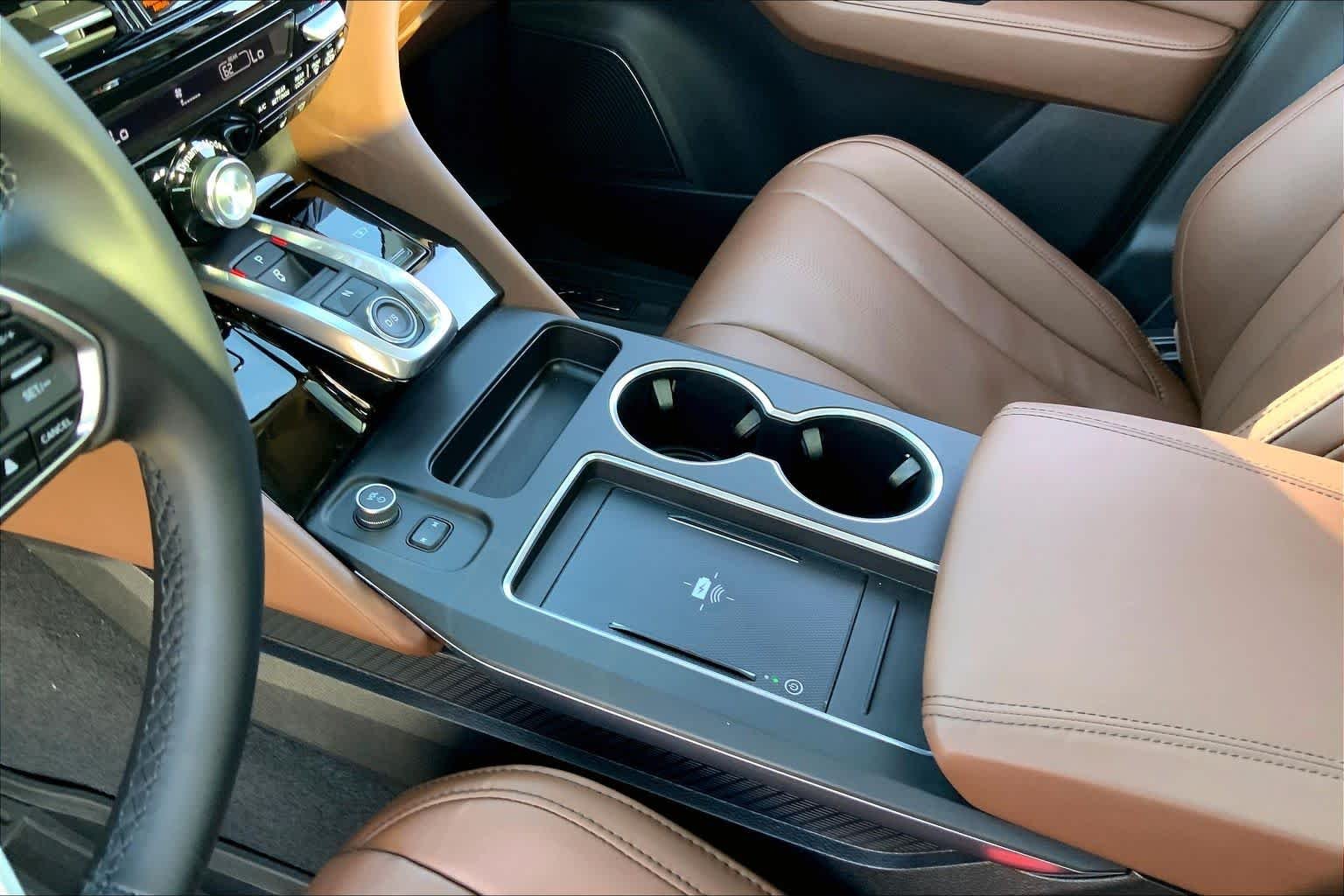 Used 2025 Liquid Carbon Metallic Acura w/Technology Package image 17