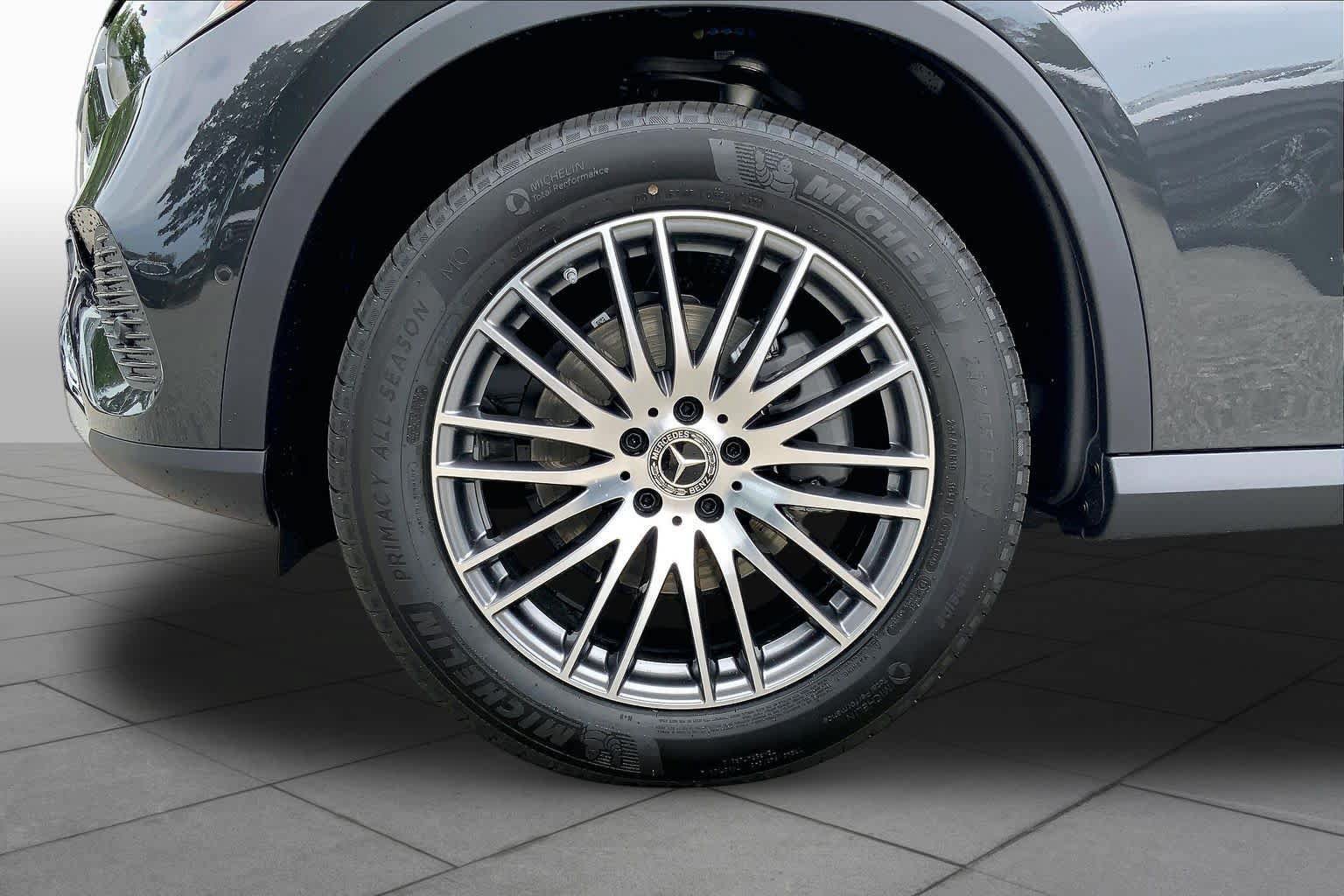 New 2026 Graphite Grey Metallic Mercedes-Benz GLC 300 image 15