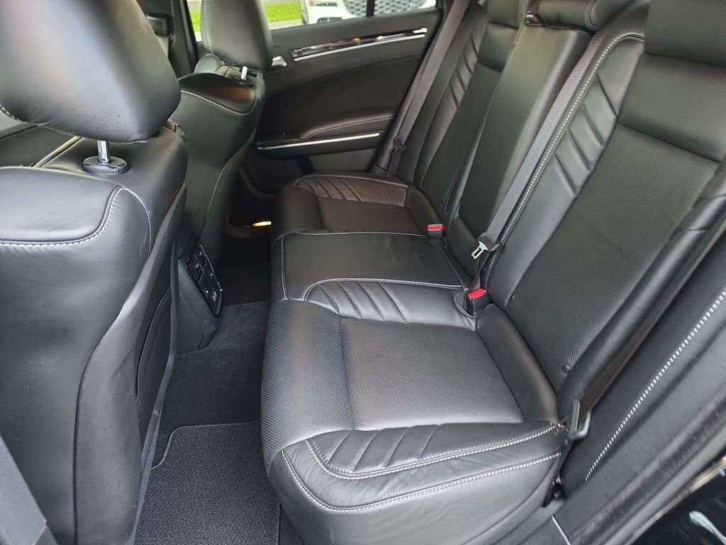Used 2023 Black Chrysler C image 31