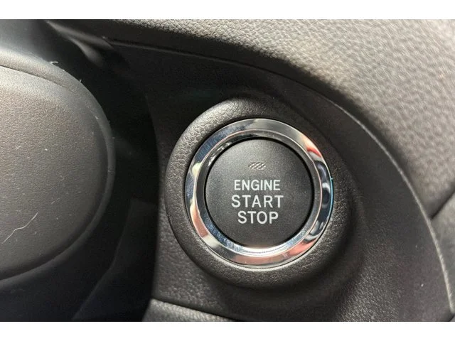 New 2026 CRYSTAL WHITE PEARL Subaru Limited 7-Passenger image 23