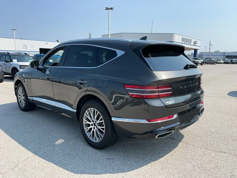 Used 2024 Makalu Gray Genesis 2.5T AWD image 3