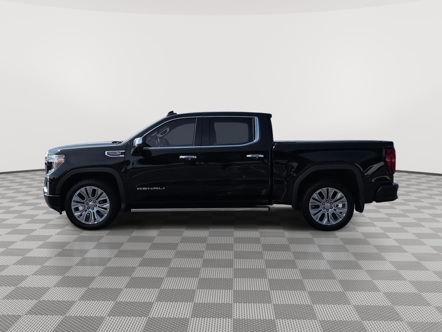 Used 2022 Onyx Black GMC Denali image 20