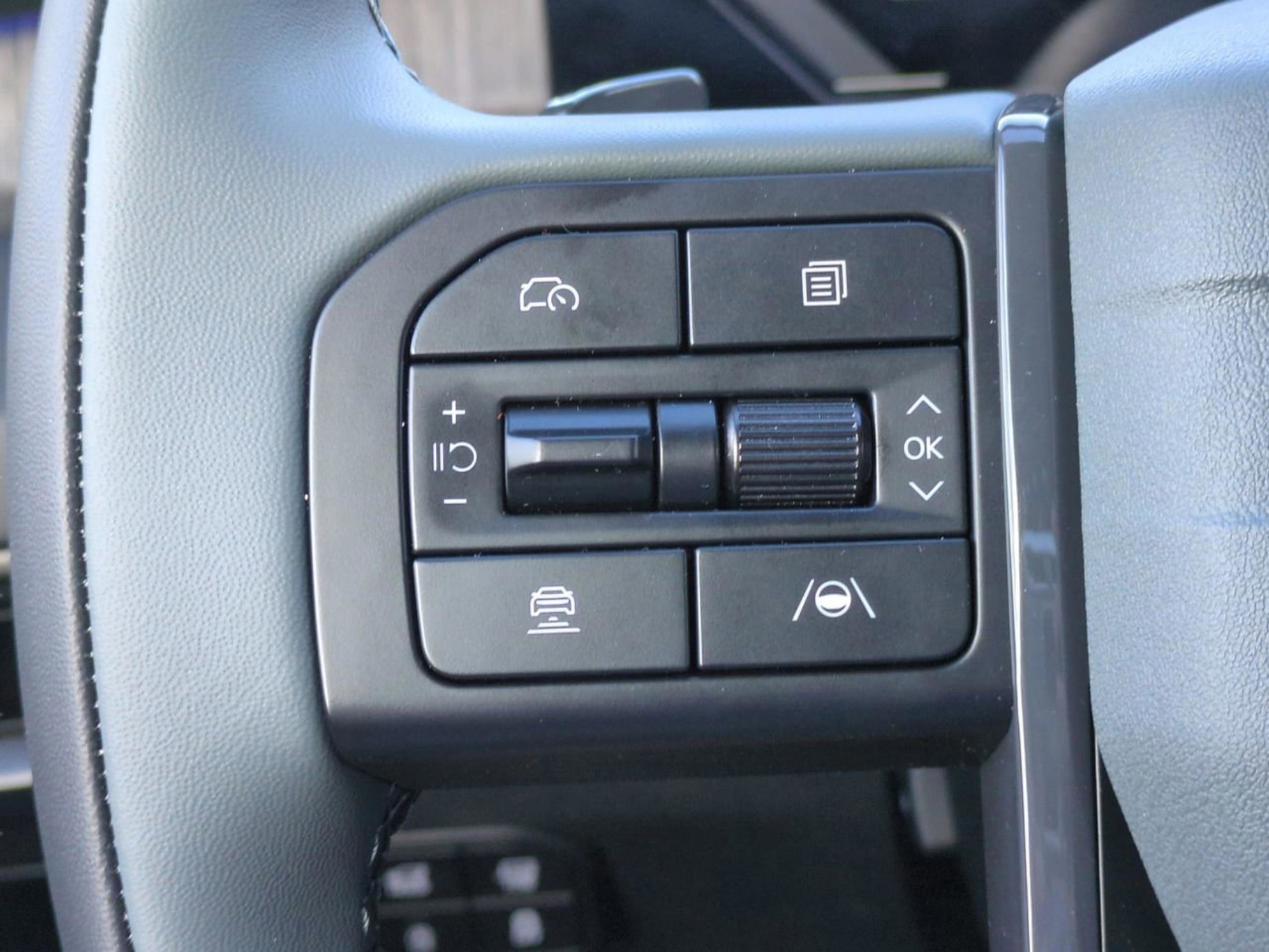 New 2027 Glacial White Pearl Kia X-Line SX-Prestige image 39