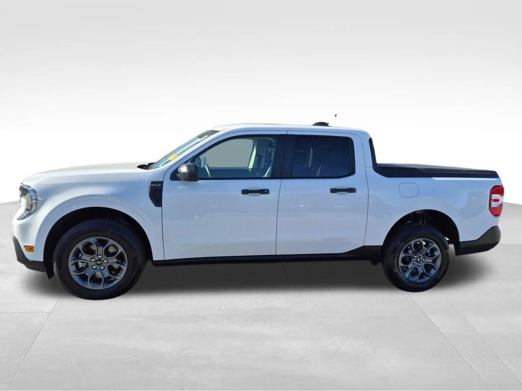 Used 2025 White Ford XLT image 3